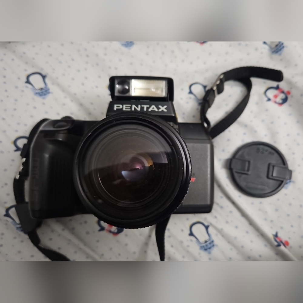 Pentax SF10 35mm SLR Film Camera w/ 28-70mm Lens (working)